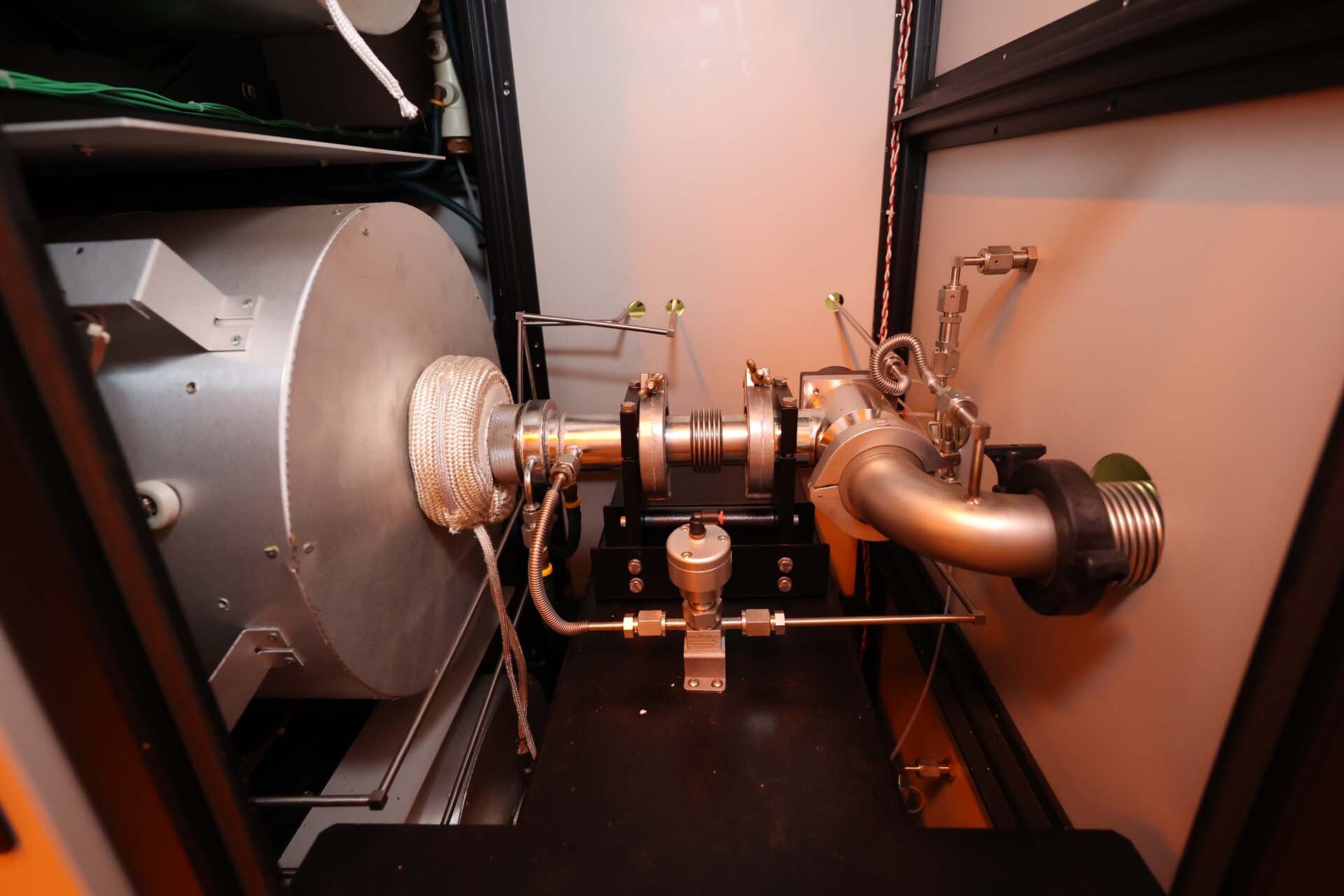 フォト（写真） 使用される CVD EQUIPMENT CORPORATION LPCVD Furnace 販売のために