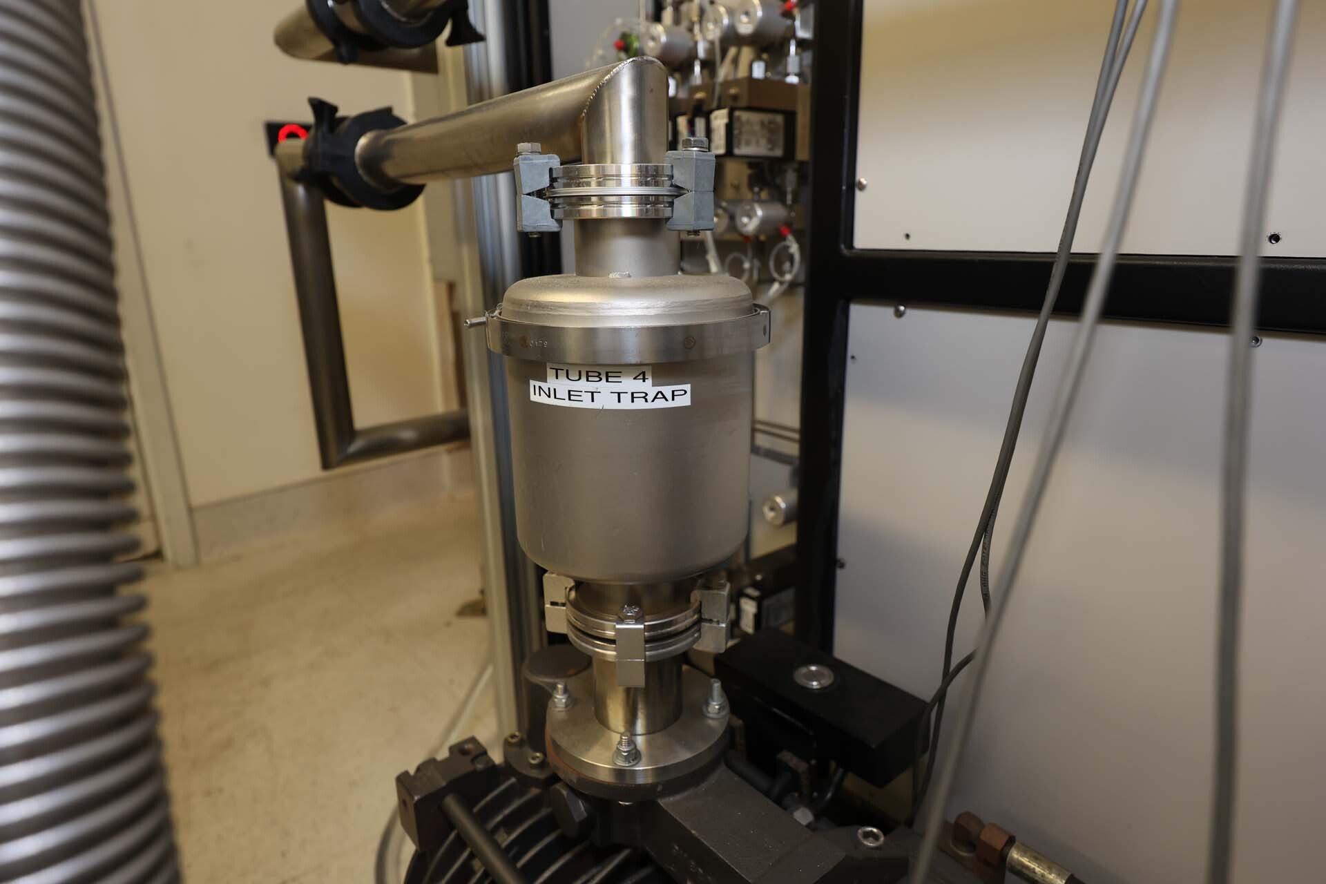 フォト（写真） 使用される CVD EQUIPMENT CORPORATION LPCVD Furnace 販売のために