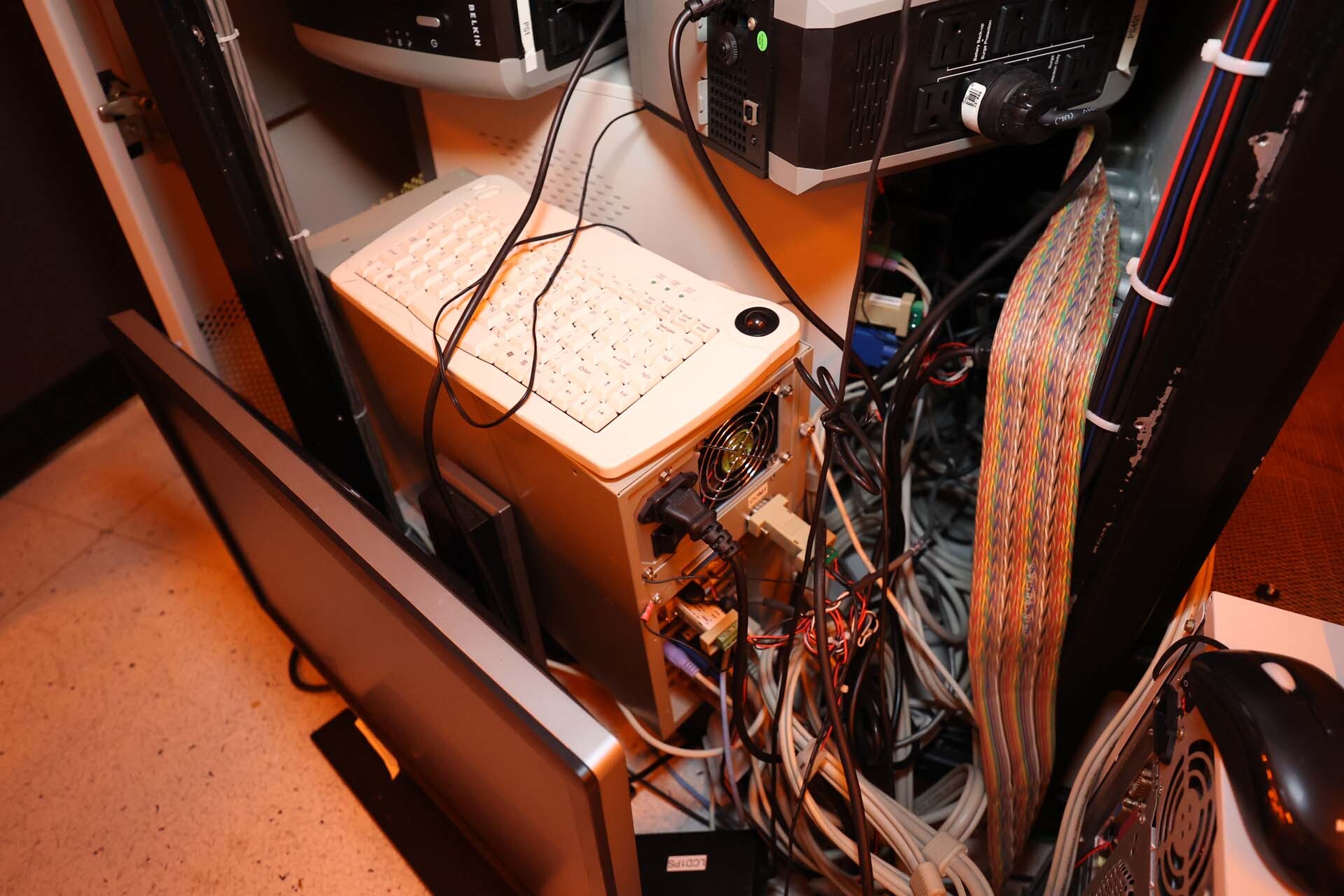 フォト（写真） 使用される CVD EQUIPMENT CORPORATION LPCVD Furnace 販売のために