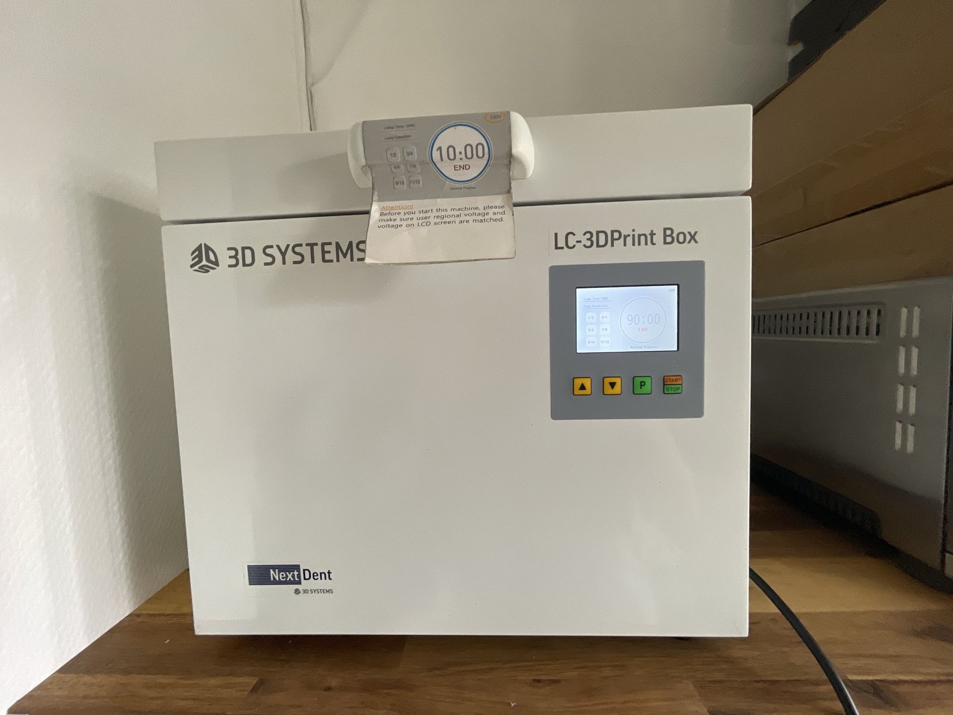 图为 已使用的 3D SYSTEMS LC-3DPrint Box 待售