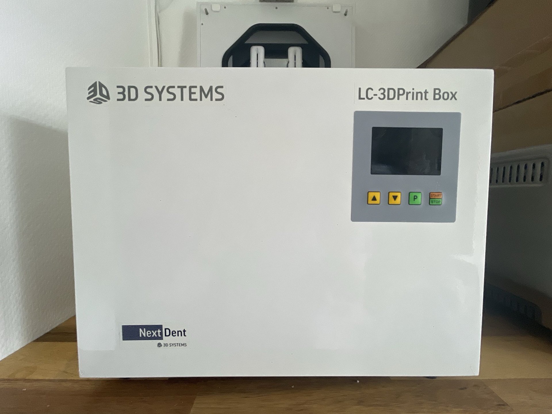图为 已使用的 3D SYSTEMS LC-3DPrint Box 待售
