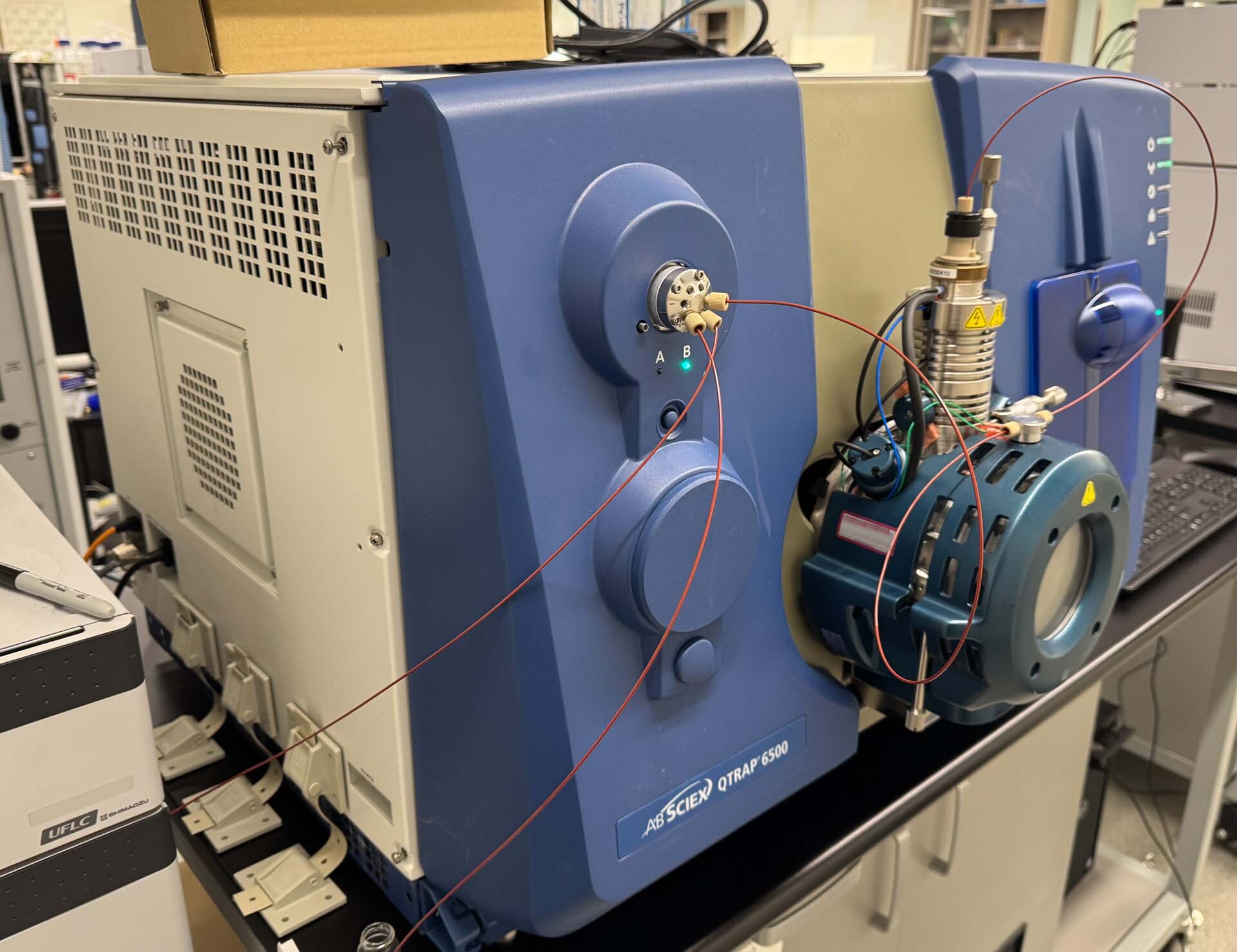 Photo Utilisé AB SCIEX / APPLIED BIOSYSTEMS / ABI / MDS SCIEX Qtrap 6500 À vendre