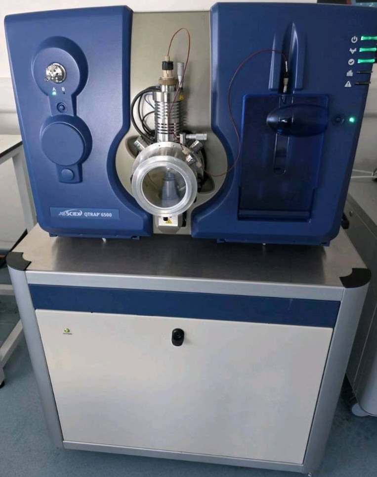 사진 사용됨 AB SCIEX / APPLIED BIOSYSTEMS / ABI / MDS SCIEX Qtrap 6500 판매용