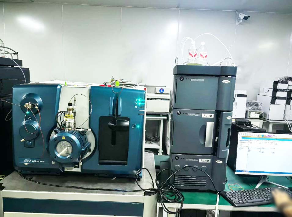 사진 사용됨 AB SCIEX / APPLIED BIOSYSTEMS / ABI / MDS SCIEX Qtrap 6500+ 판매용