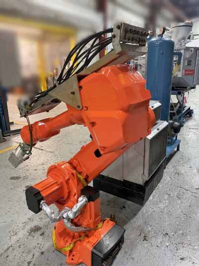 图为 已使用的 ABB 2400 待售