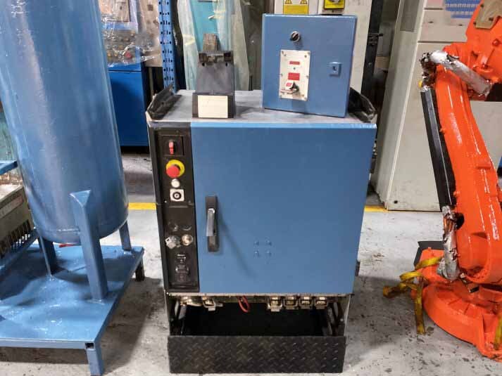 图为 已使用的 ABB 2400 待售