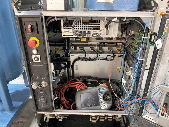 图为 已使用的 ABB 2400 待售