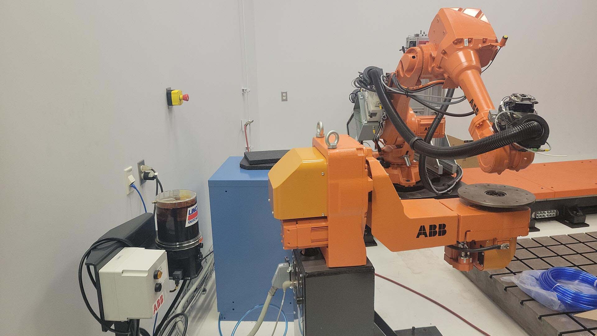 图为 已使用的 ABB IRB 4600 M2004 待售