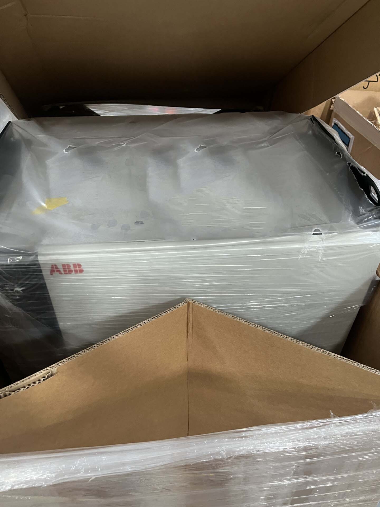 图为 已使用的 ABB Tray feeder 待售