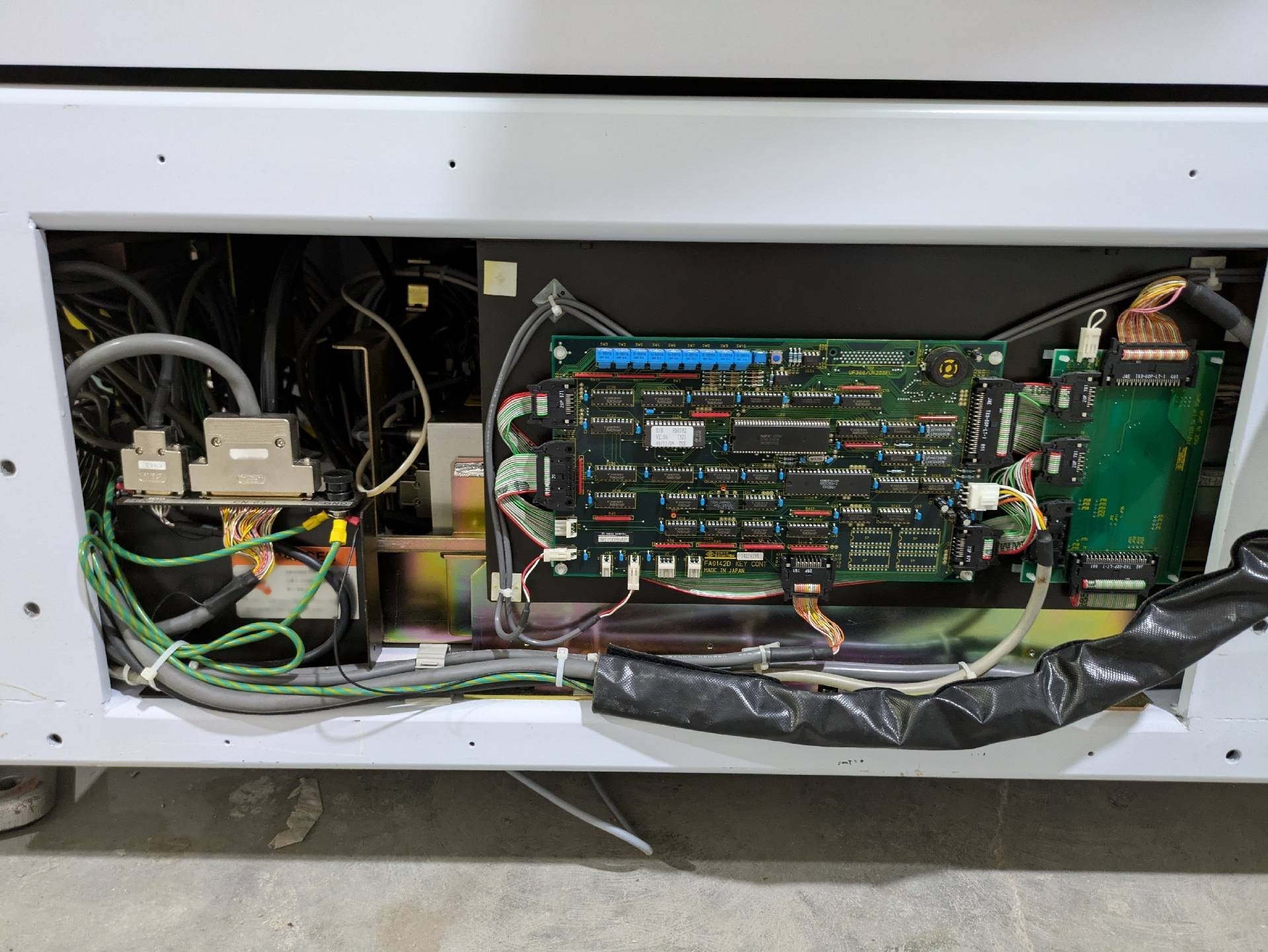 Photo Used ACCRETECH / TSK UF 300 For Sale