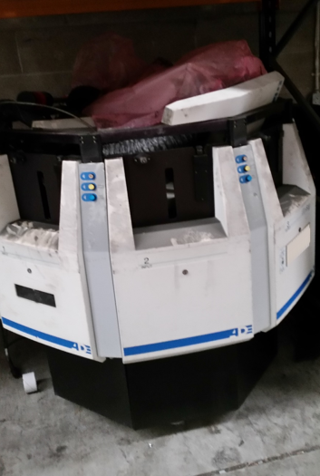 Photo Used ADE / KLA / TENCOR UltraScan 9300 For Sale