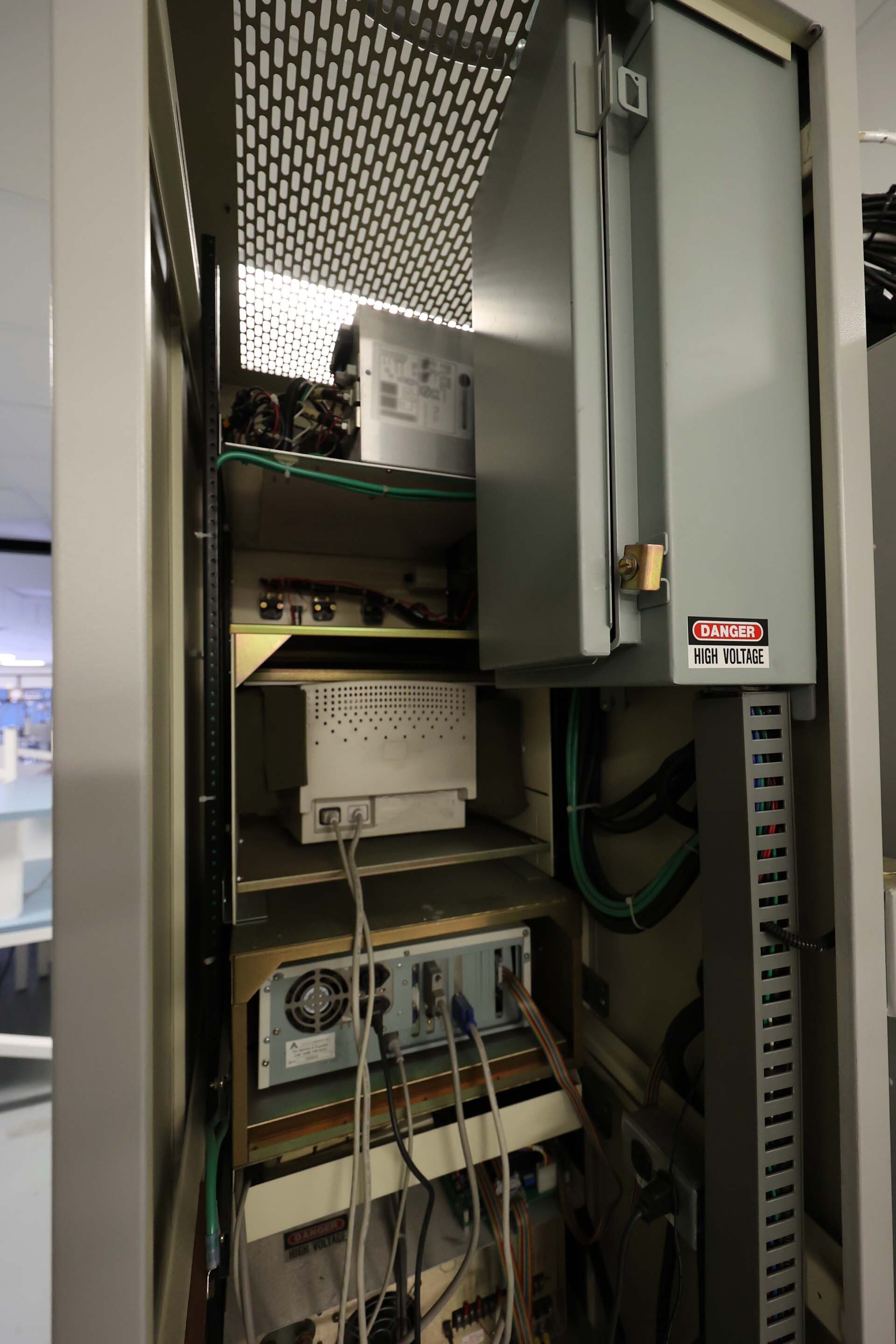 图为 已使用的 ADEC 7028 DC 待售