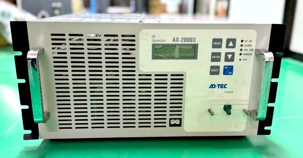 Photo Utilisé ADTEC Lot of RF generators À vendre