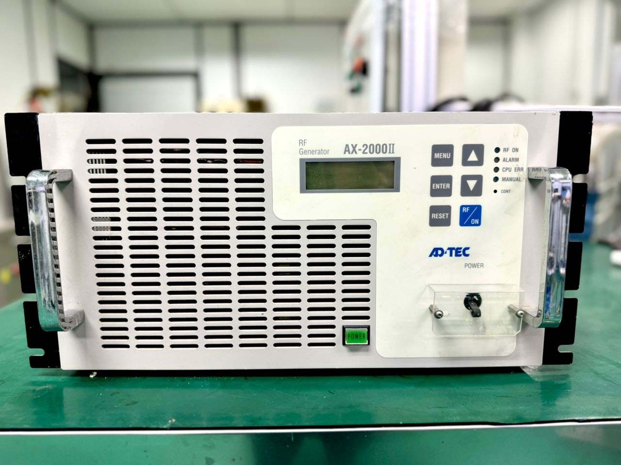 Photo Utilisé ADTEC Lot of RF generators À vendre