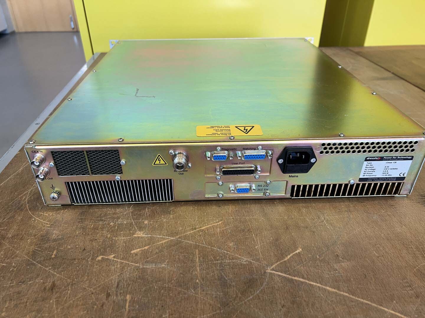 Photo Utilisé ADVANCED ENERGY / DRESSLER Cesar 136 À vendre