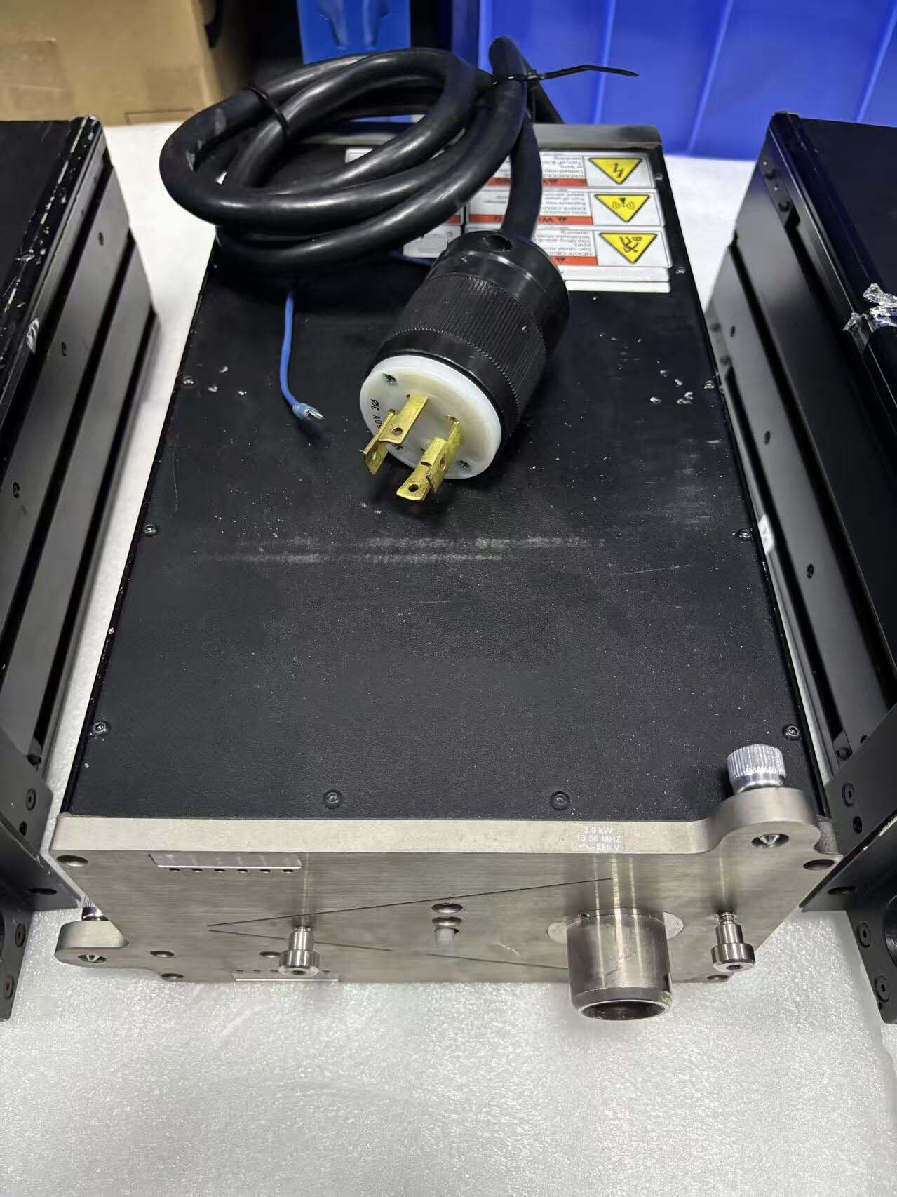 Photo Utilisé ADVANCED ENERGY Apex 3013 À vendre