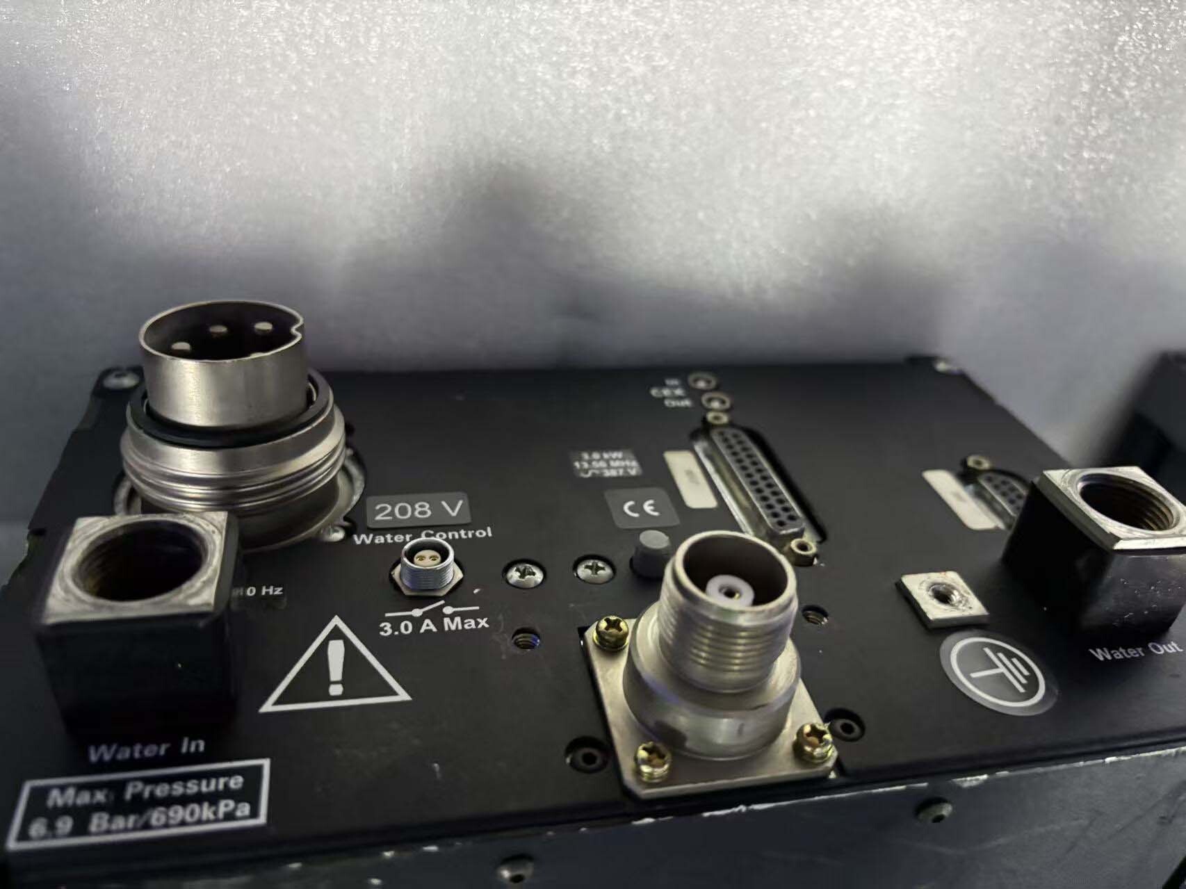 Photo Utilisé ADVANCED ENERGY Apex 3013 À vendre