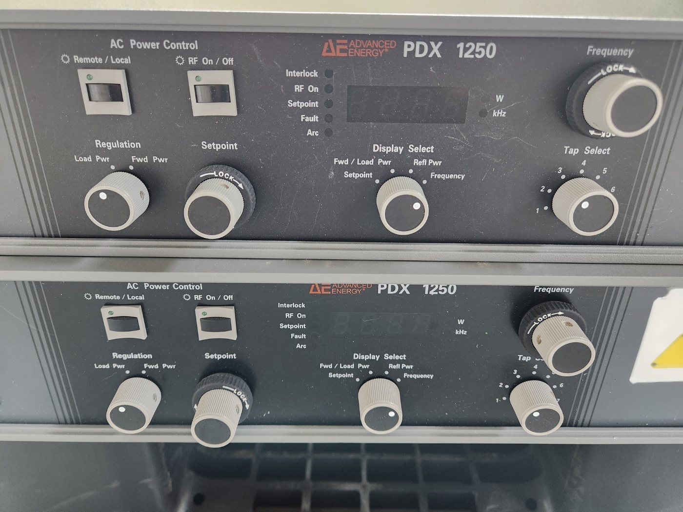 Foto Verwendet ADVANCED ENERGY PDX-1250 Zum Verkauf
