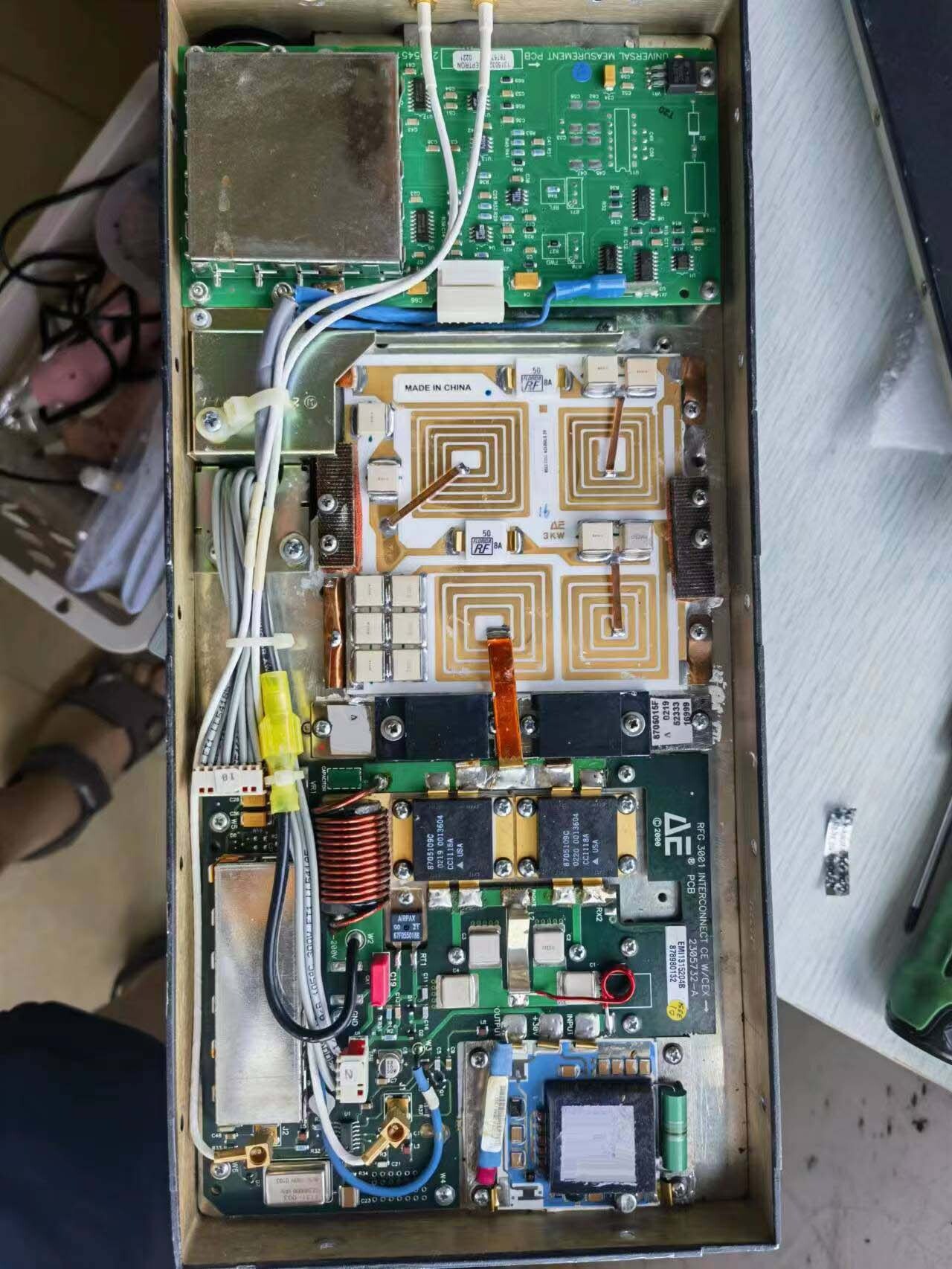 圖為 已使用的 ADVANCED ENERGY RFG 3001 待售