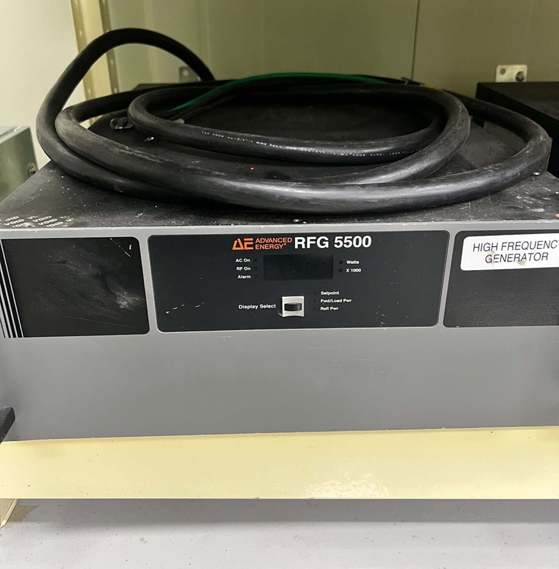 Photo Used ADVANCED ENERGY RFG 5500 For Sale