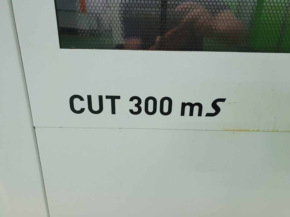 Foto Verwendet AGIE / CHARMILLES CUT 300 MS Zum Verkauf