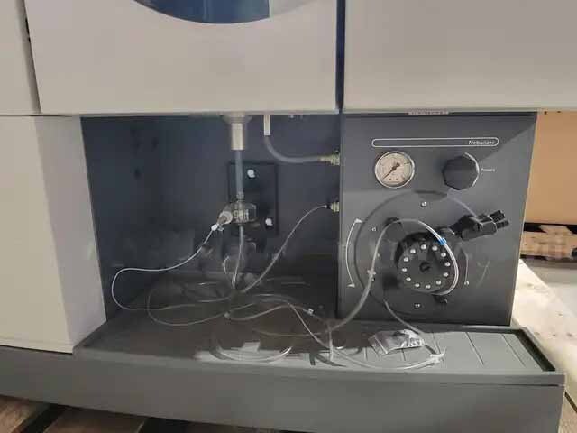사진 사용됨 AGILENT / HP / HEWLETT-PACKARD / KEYSIGHT / VARIAN 715-ES 판매용