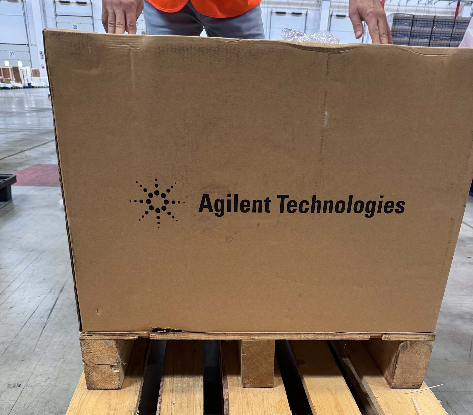 Photo Utilisé AGILENT / HP / HEWLETT-PACKARD / KEYSIGHT / VARIAN IDP-15 À vendre