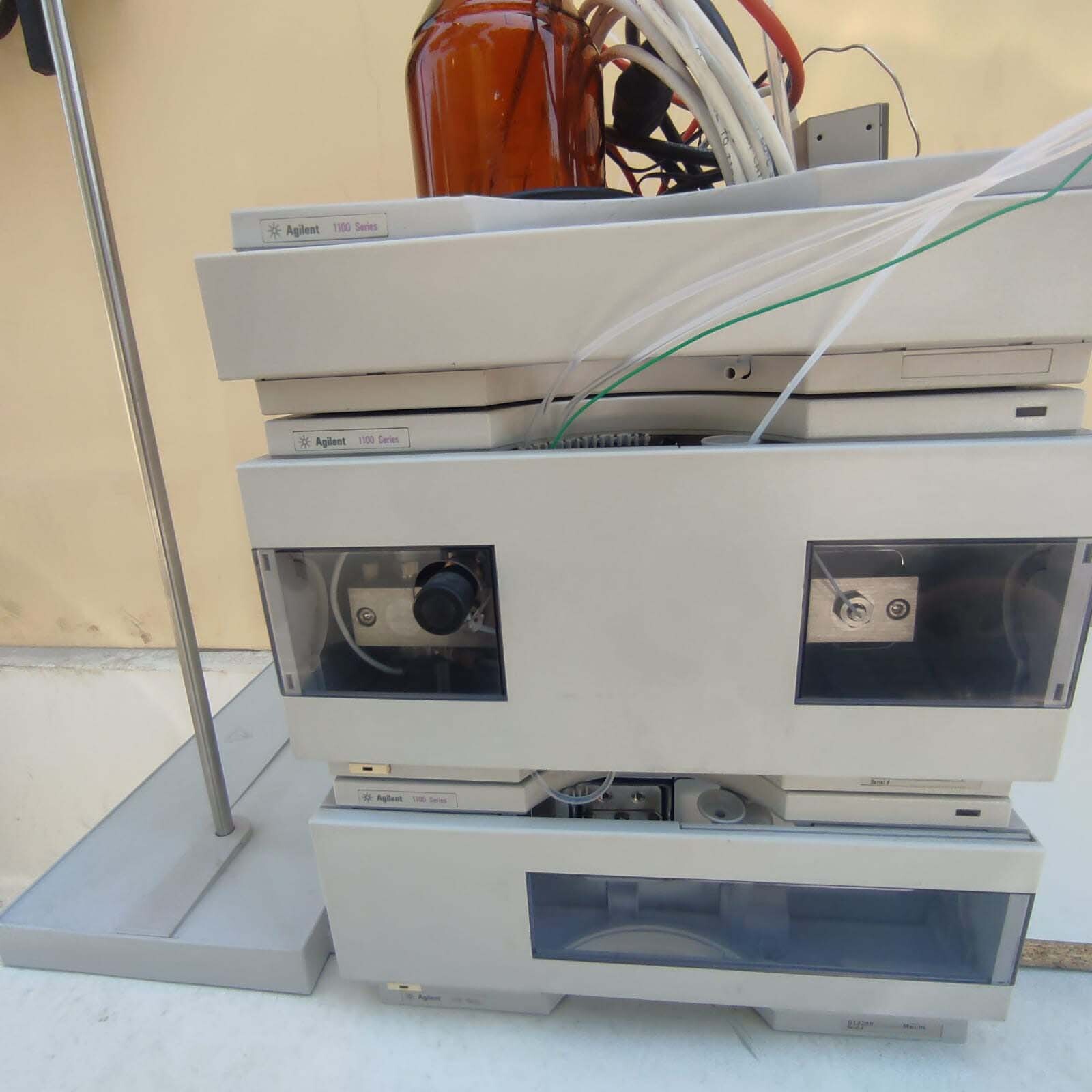 Photo Utilisé AGILENT / HP / HEWLETT-PACKARD / KEYSIGHT 1100 Series À vendre