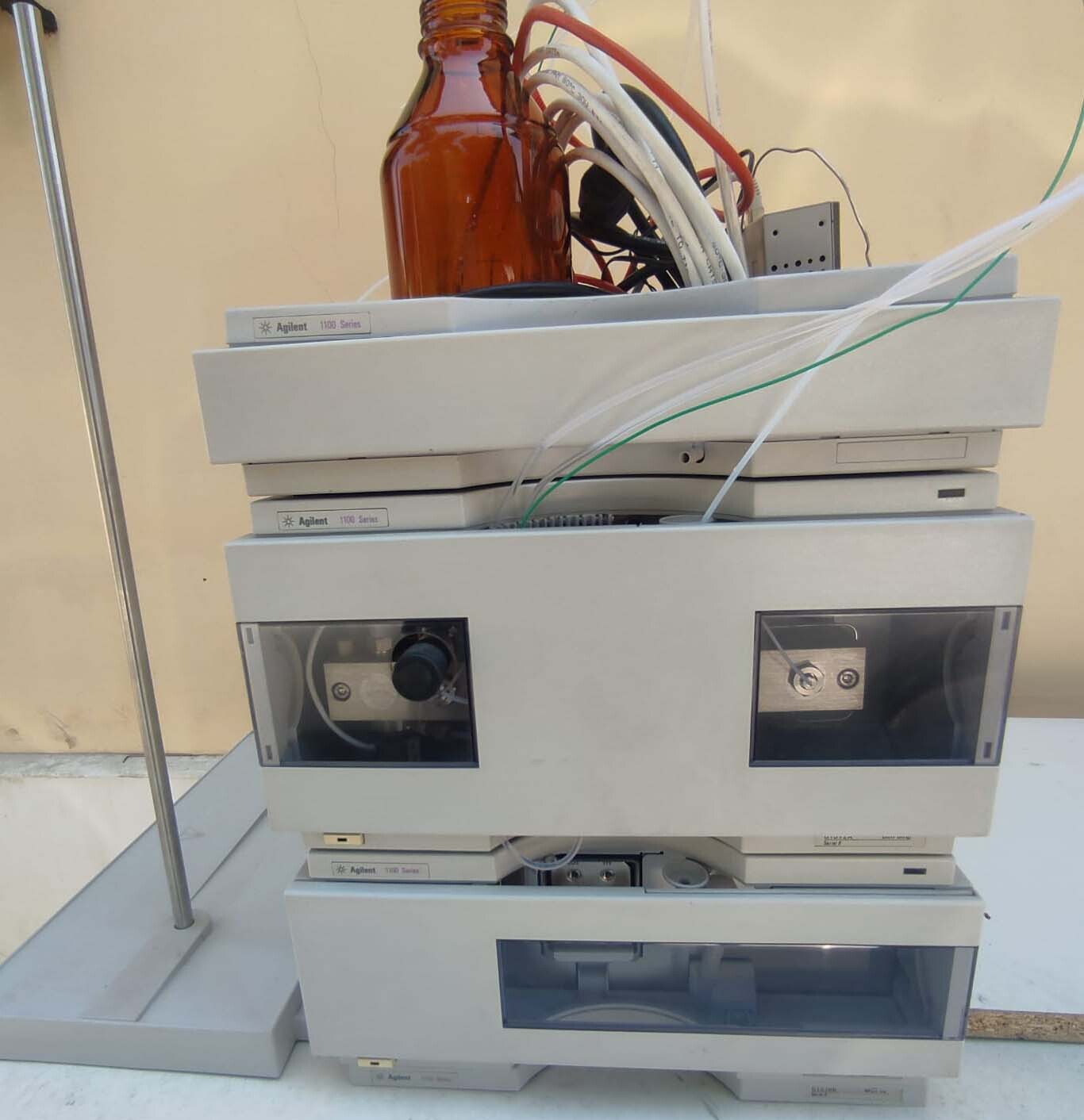 Photo Utilisé AGILENT / HP / HEWLETT-PACKARD / KEYSIGHT 1100 Series À vendre