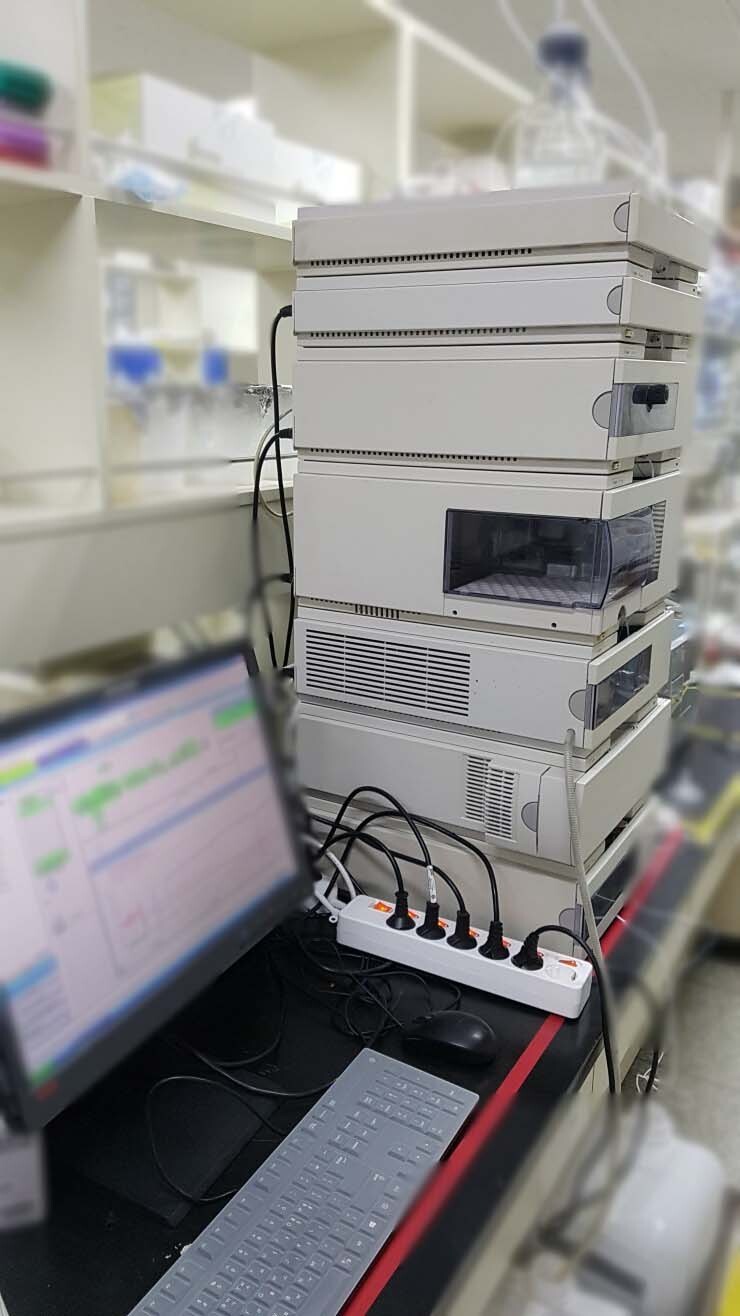 フォト（写真） 使用される AGILENT / HP / HEWLETT-PACKARD / KEYSIGHT 1100 Series 販売のために