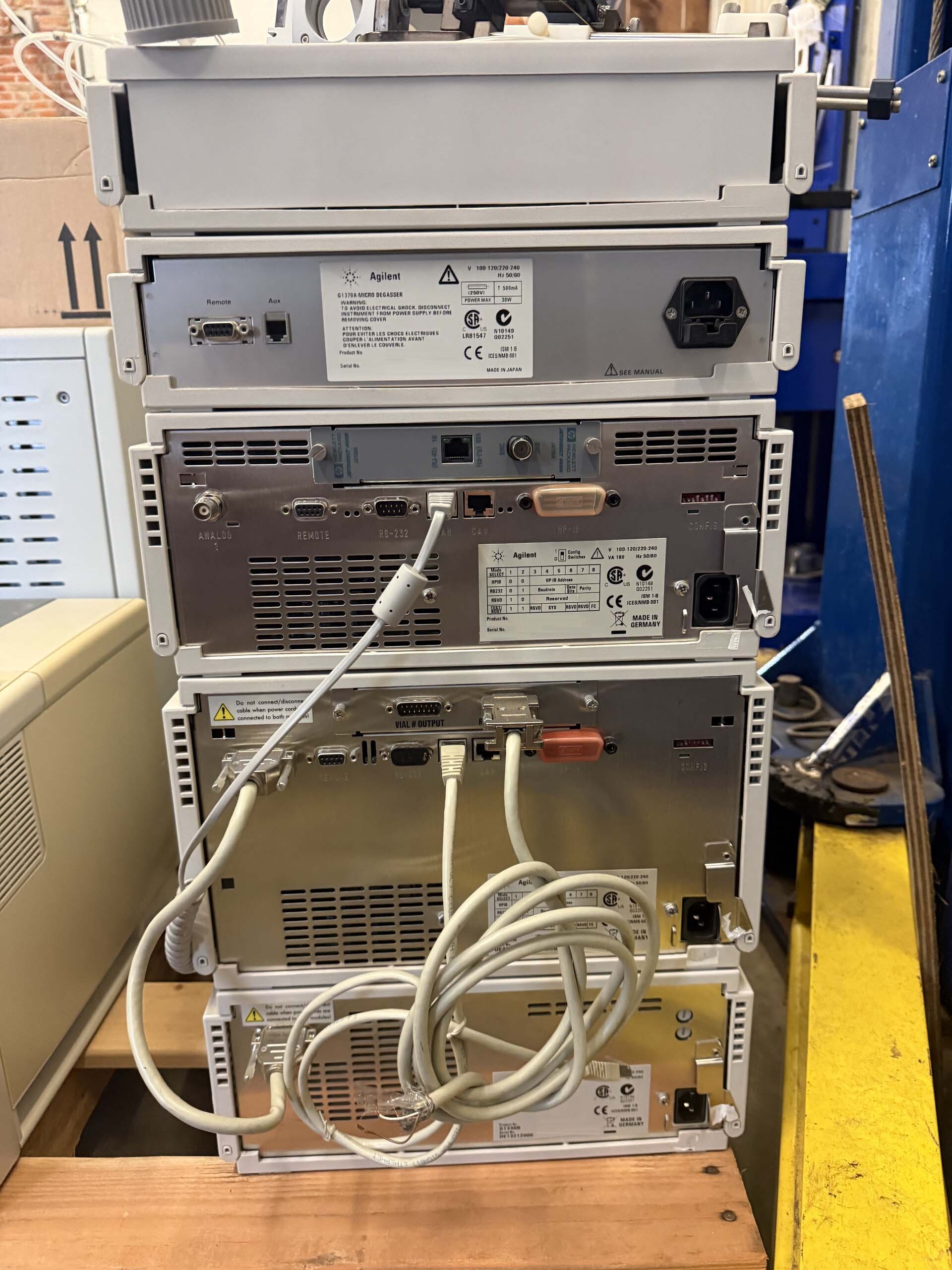 Photo Used AGILENT / HP / HEWLETT-PACKARD / KEYSIGHT 1200 / 1100 Series For Sale