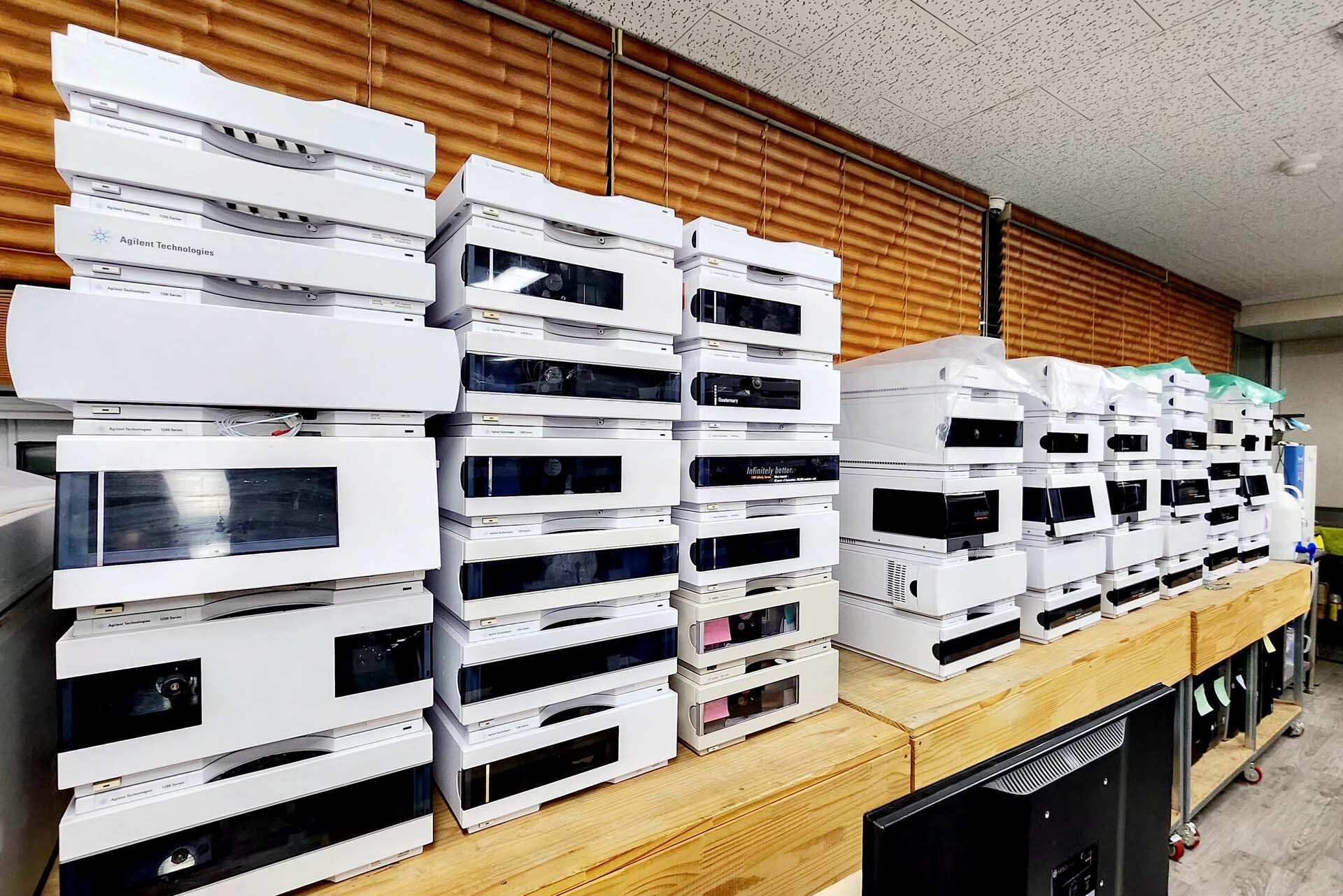 Foto Verwendet AGILENT / HP / HEWLETT-PACKARD / KEYSIGHT 1200 Series Zum Verkauf