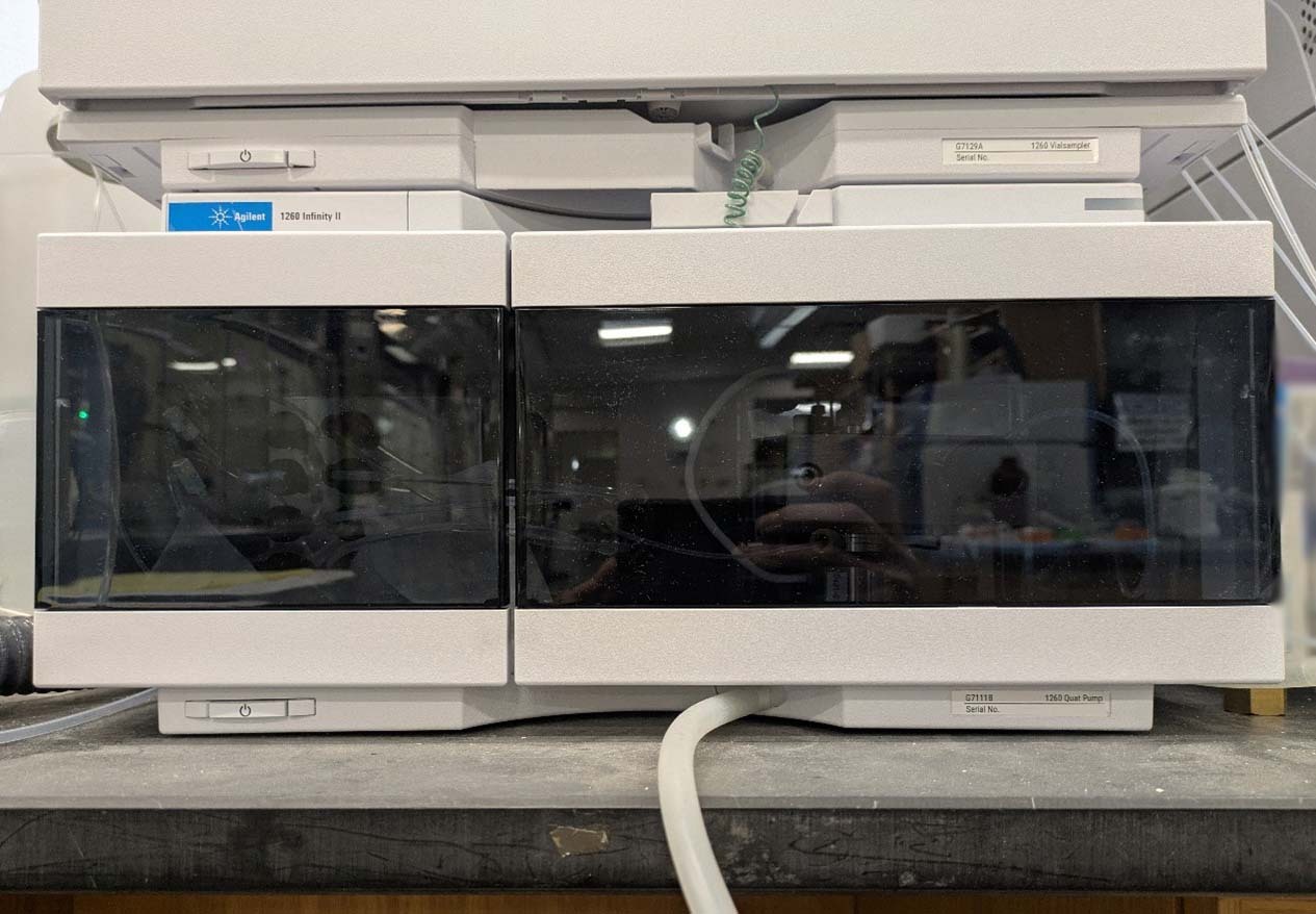 Photo Used AGILENT / HP / HEWLETT-PACKARD / KEYSIGHT 1260 Infinity II For Sale