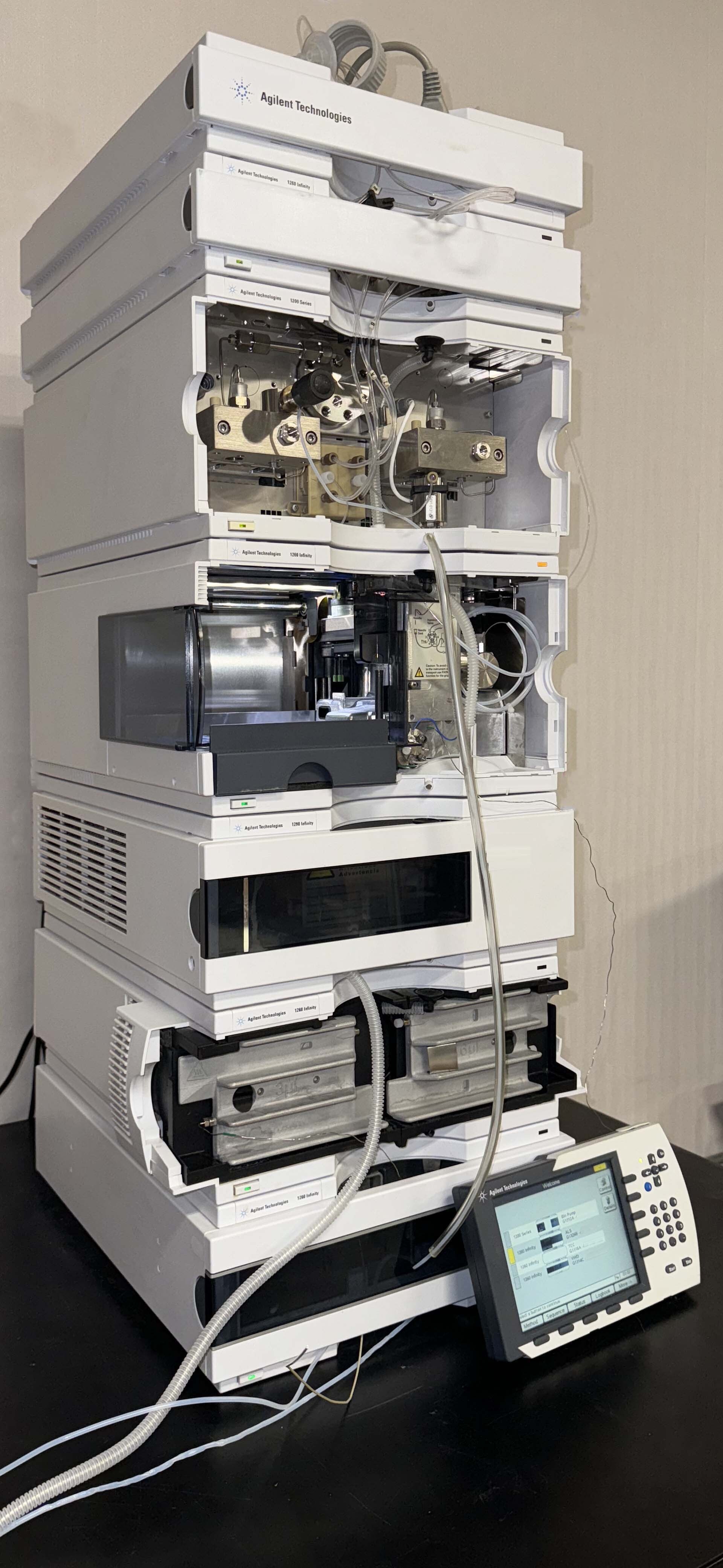 Foto Verwendet AGILENT / HP / HEWLETT-PACKARD / KEYSIGHT 1260 Infinity II Zum Verkauf