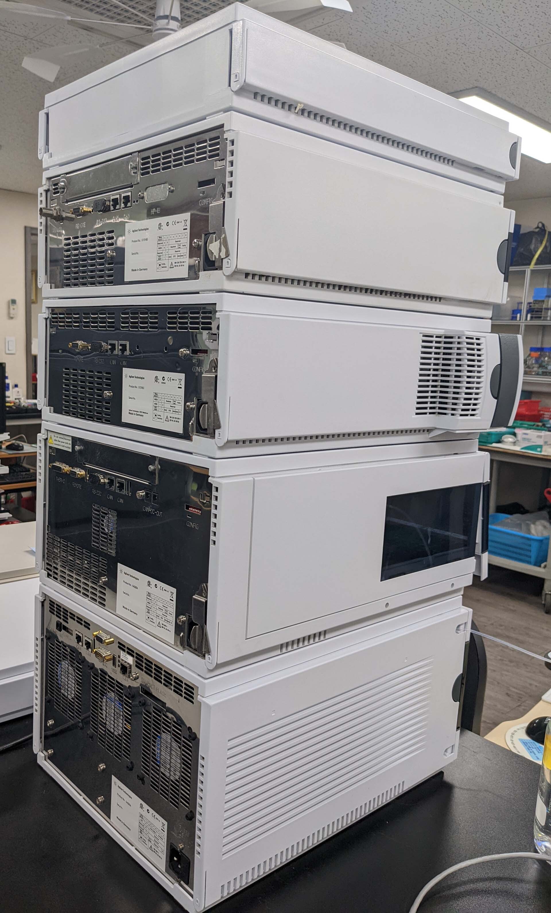 Photo Used AGILENT / HP / HEWLETT-PACKARD / KEYSIGHT 1260 Infinity For Sale