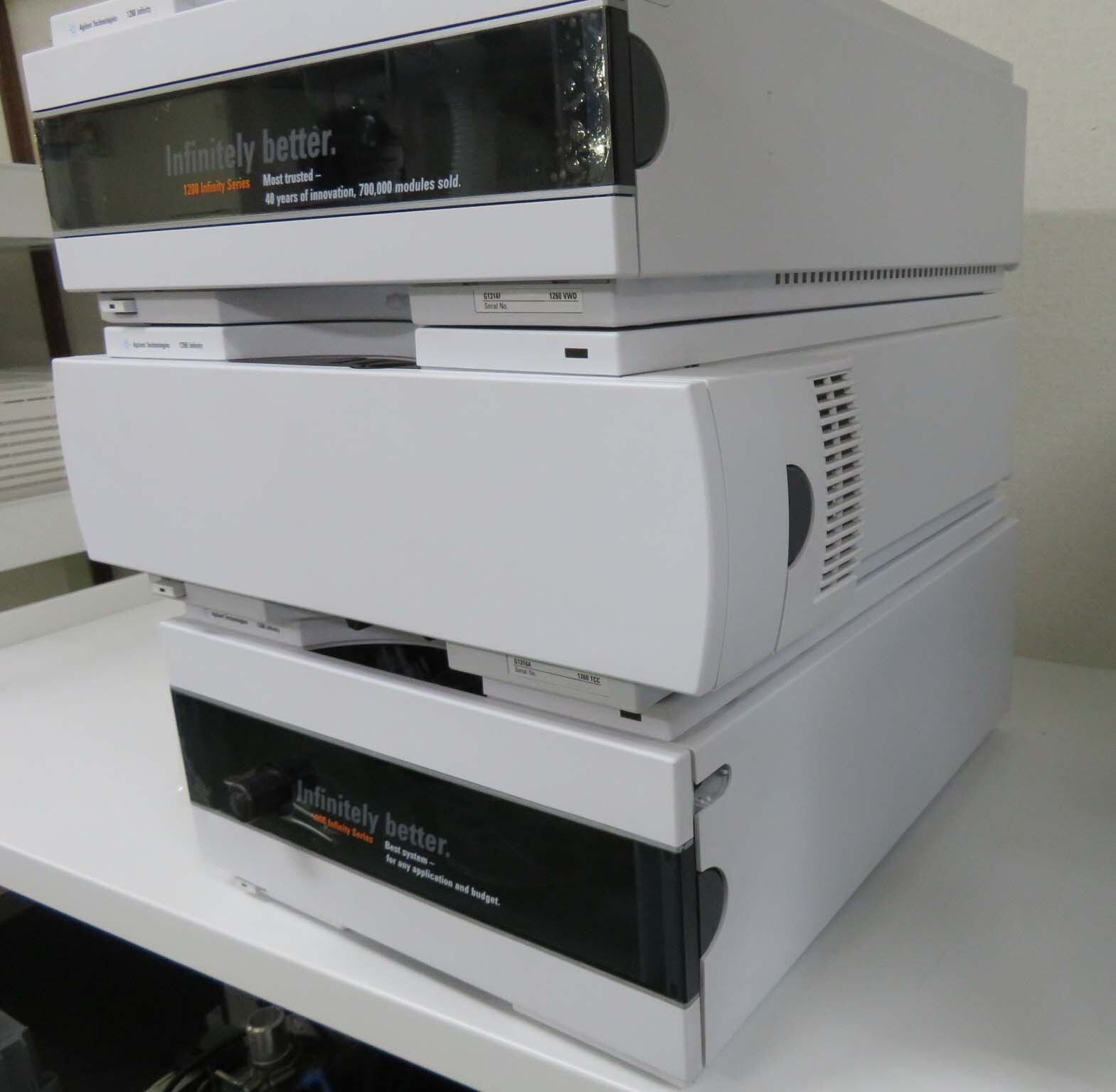 Photo Used AGILENT / HP / HEWLETT-PACKARD / KEYSIGHT 1260 Infinity For Sale