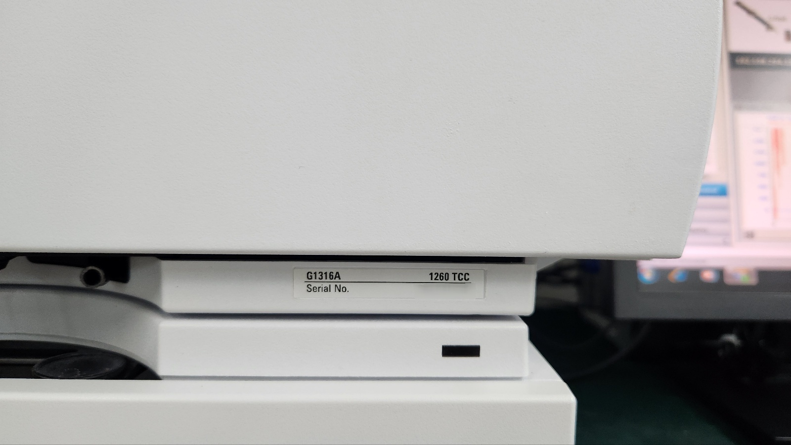 Photo Utilisé AGILENT / HP / HEWLETT-PACKARD / KEYSIGHT 1260 À vendre