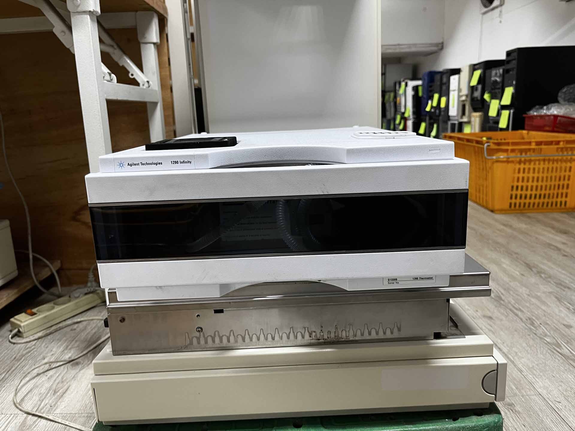 Photo Used AGILENT / HP / HEWLETT-PACKARD / KEYSIGHT 1290 Infinity For Sale