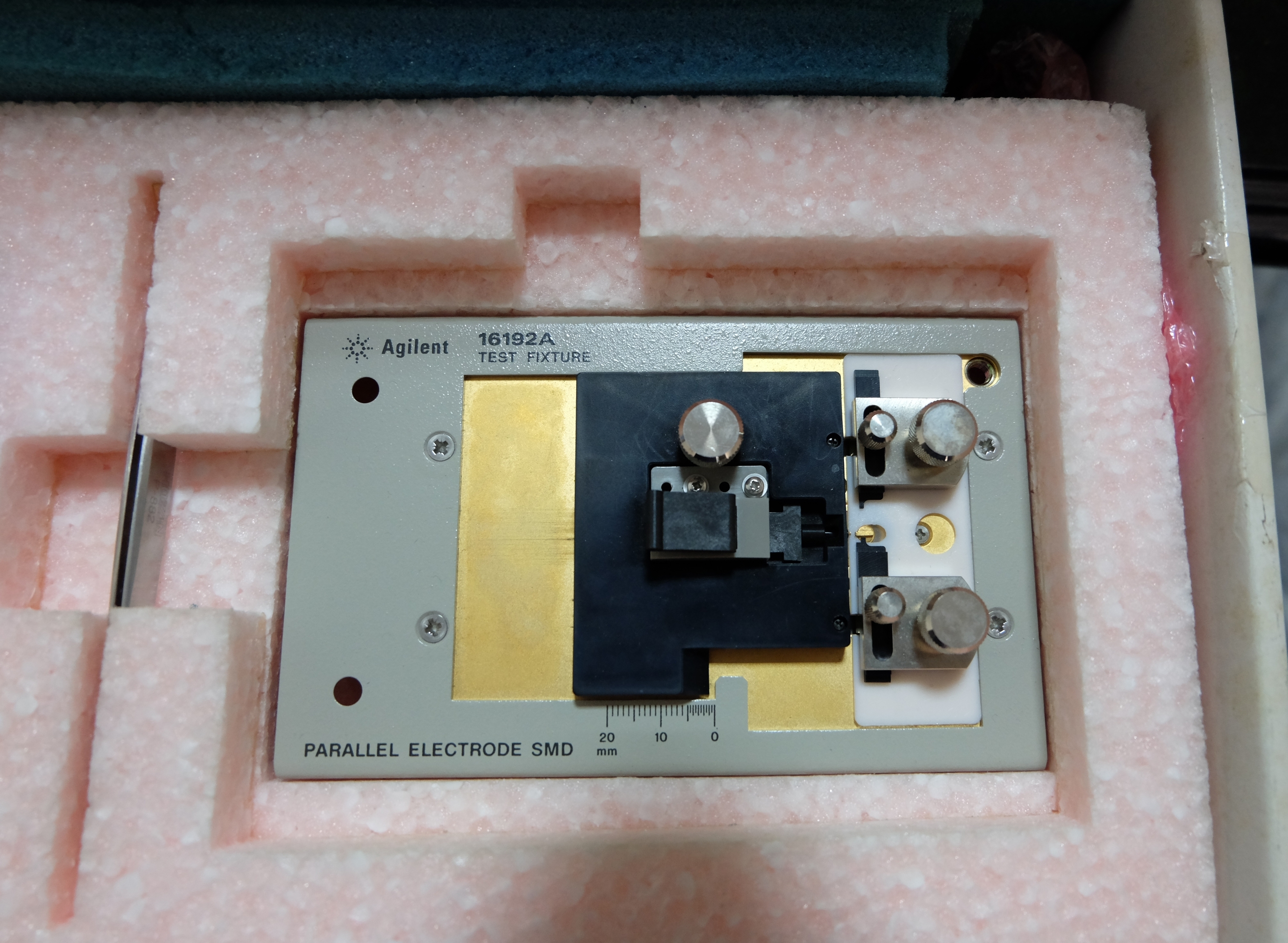 사진 사용됨 AGILENT / HP / HEWLETT-PACKARD / KEYSIGHT 16192A 판매용