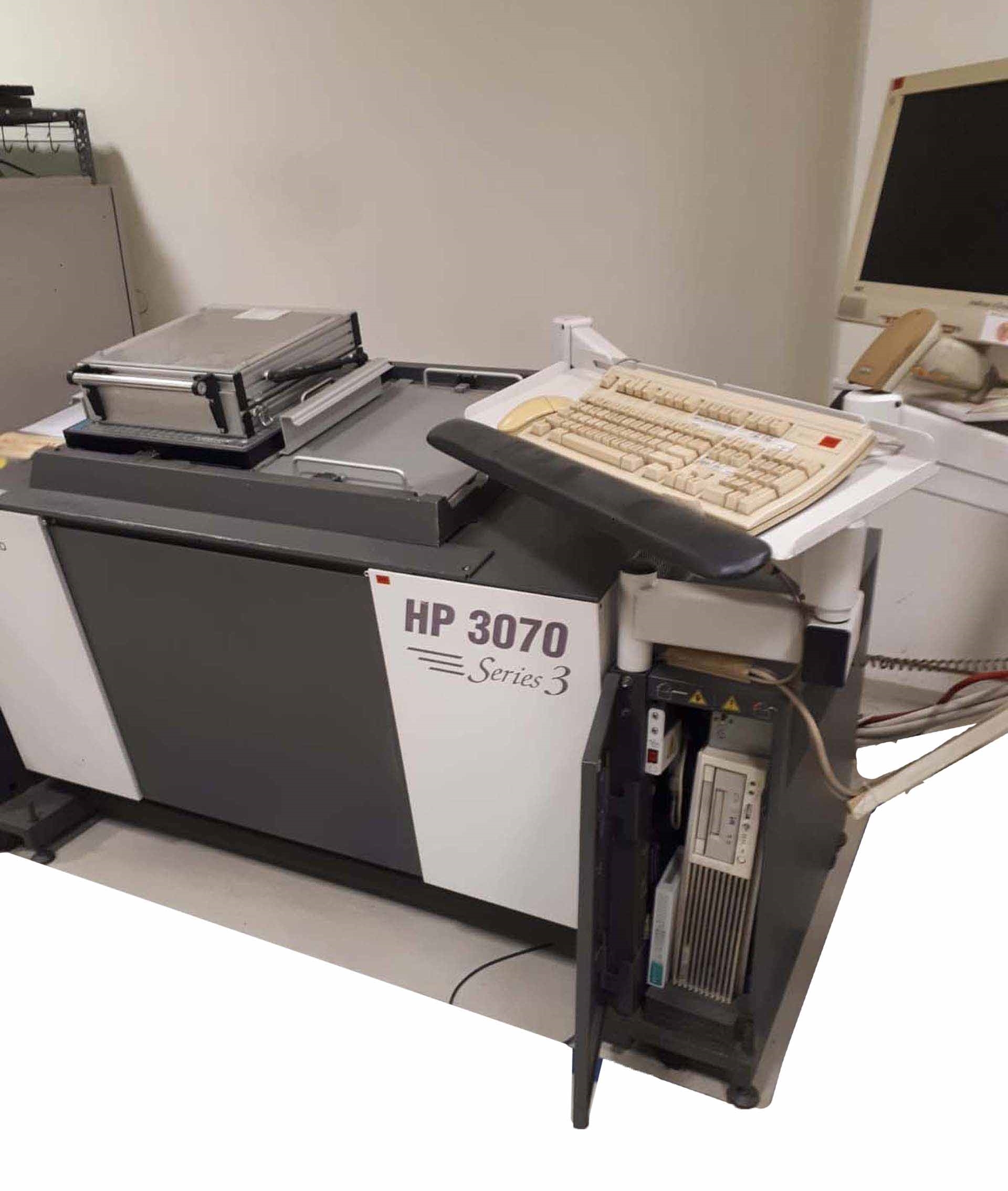 Photo Used AGILENT / HP / HEWLETT-PACKARD / KEYSIGHT 3070 Series III For Sale