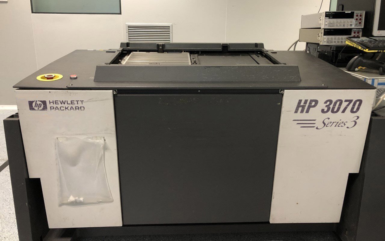 Photo Used AGILENT / HP / HEWLETT-PACKARD / KEYSIGHT 3070 Series III For Sale