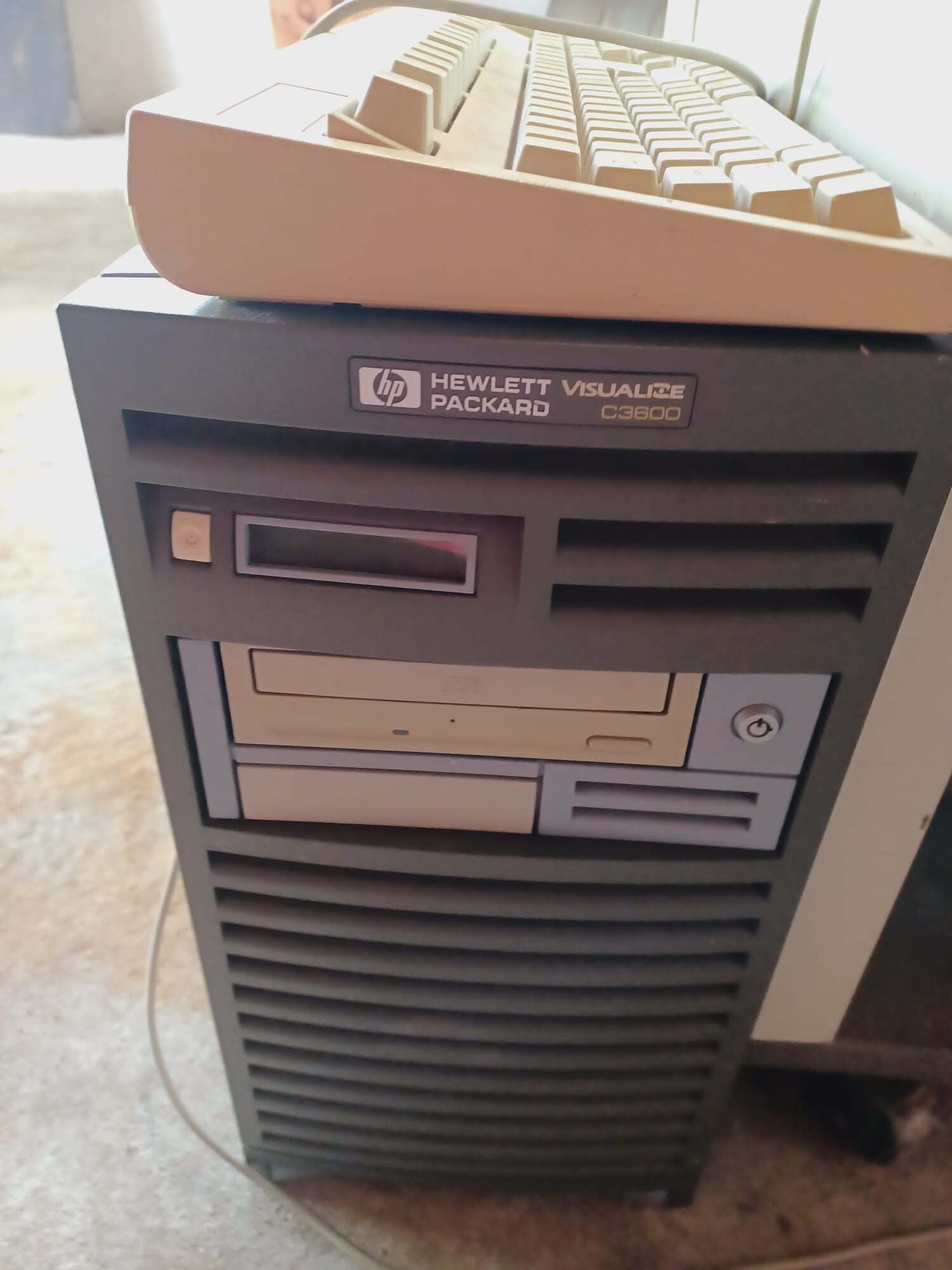 Photo Utilisé AGILENT / HP / HEWLETT-PACKARD / KEYSIGHT 3070 À vendre