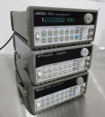 フォト（写真） 使用される AGILENT / HP / HEWLETT-PACKARD / KEYSIGHT 33120A 販売のために