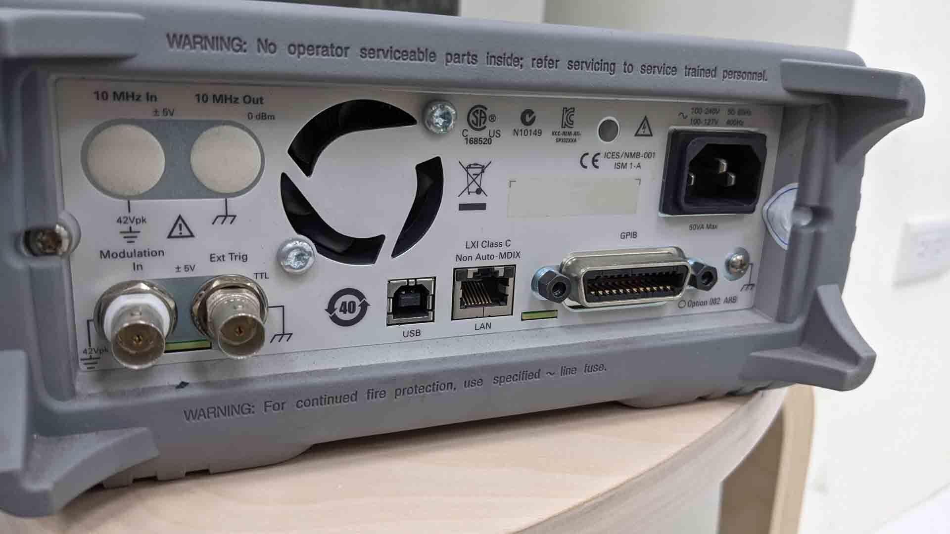 사진 사용됨 AGILENT / HP / HEWLETT-PACKARD / KEYSIGHT 33220A 판매용