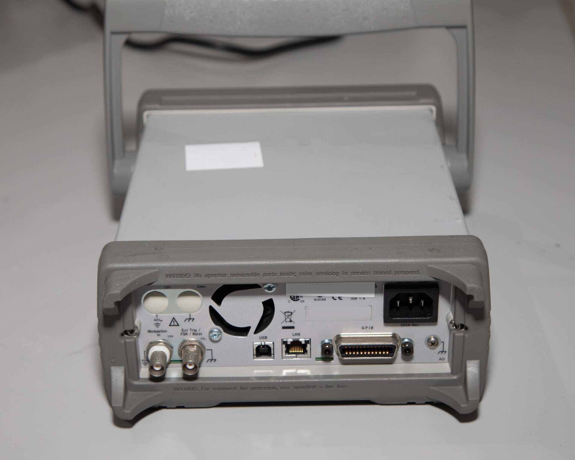 Photo Used AGILENT / HP / HEWLETT-PACKARD / KEYSIGHT 33220A For Sale