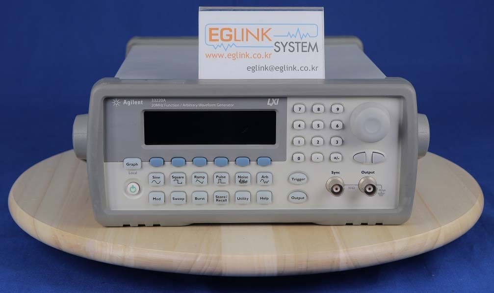 Photo Used AGILENT / HP / HEWLETT-PACKARD / KEYSIGHT 33220A For Sale