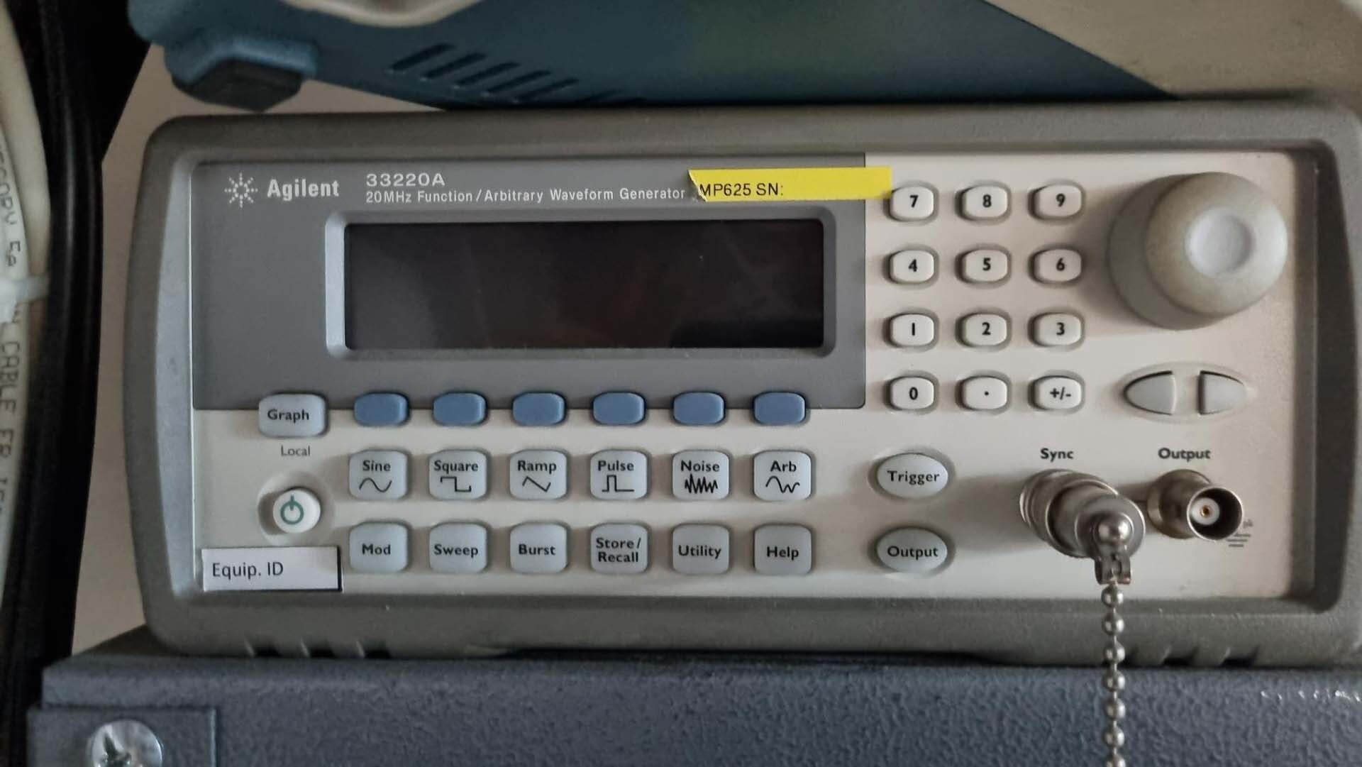 图为 已使用的 AGILENT / HP / HEWLETT-PACKARD / KEYSIGHT 33220A 待售