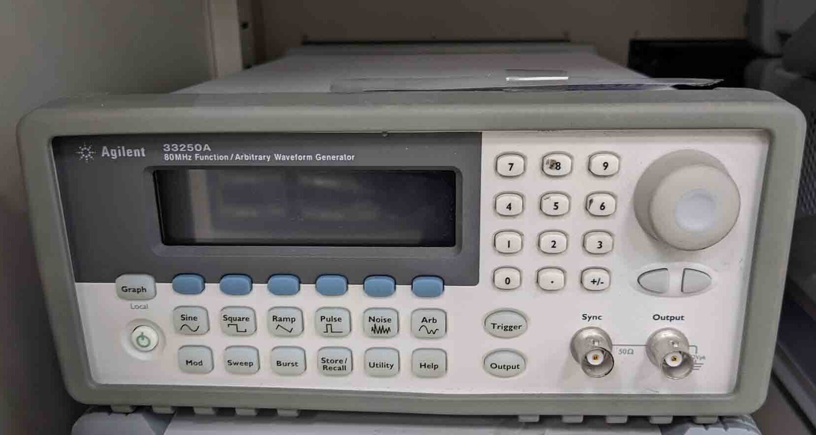 Foto Verwendet AGILENT / HP / HEWLETT-PACKARD / KEYSIGHT 33250A Zum Verkauf