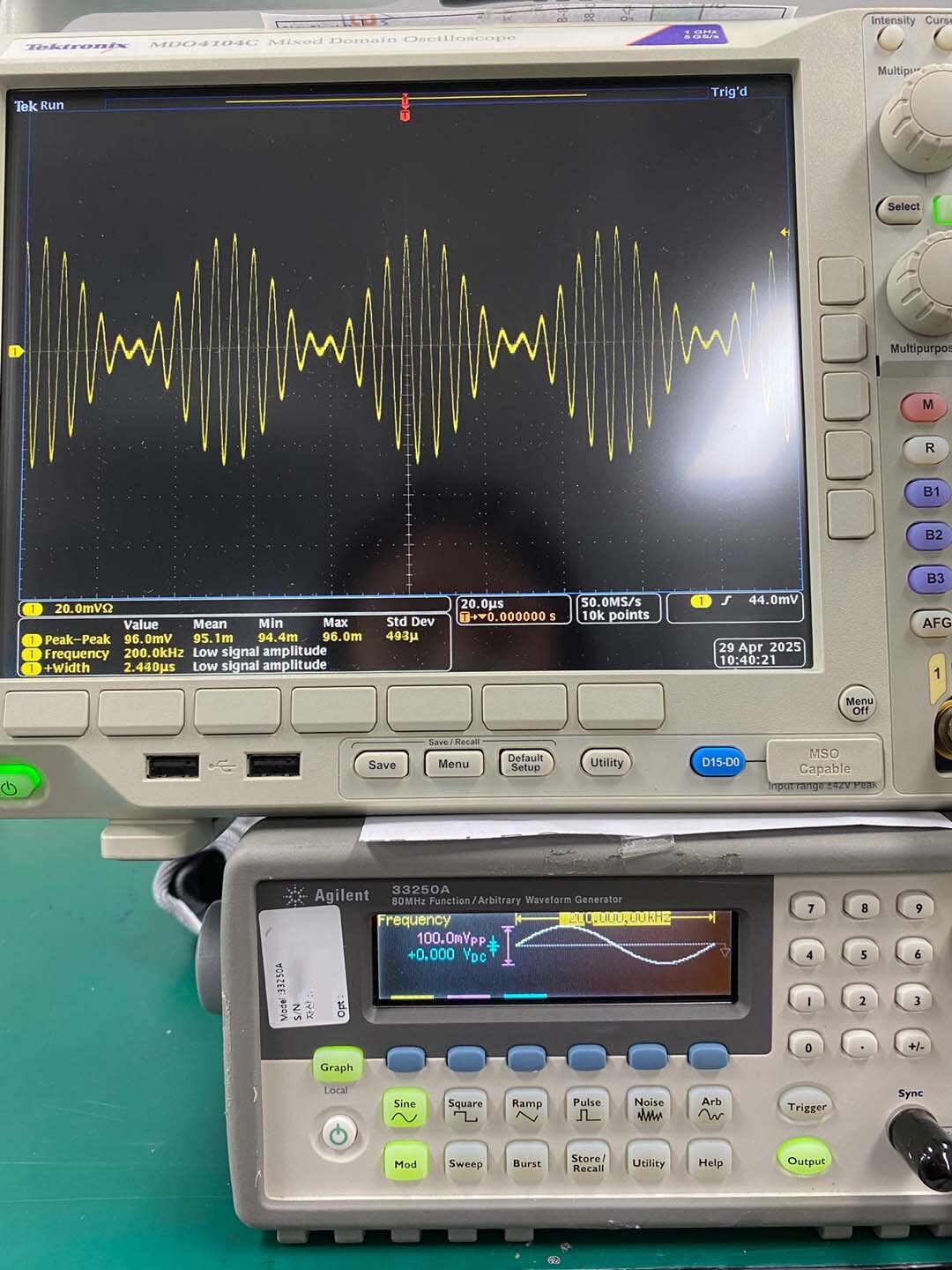 Photo Utilisé AGILENT / HP / HEWLETT-PACKARD / KEYSIGHT 33250A À vendre