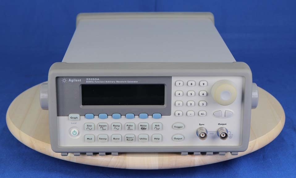 Photo Utilisé AGILENT / HP / HEWLETT-PACKARD / KEYSIGHT 33250A À vendre